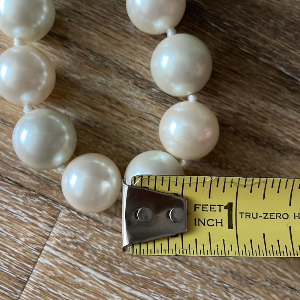Ann Taylor Oversized Pearl Statement Necklace - image 3